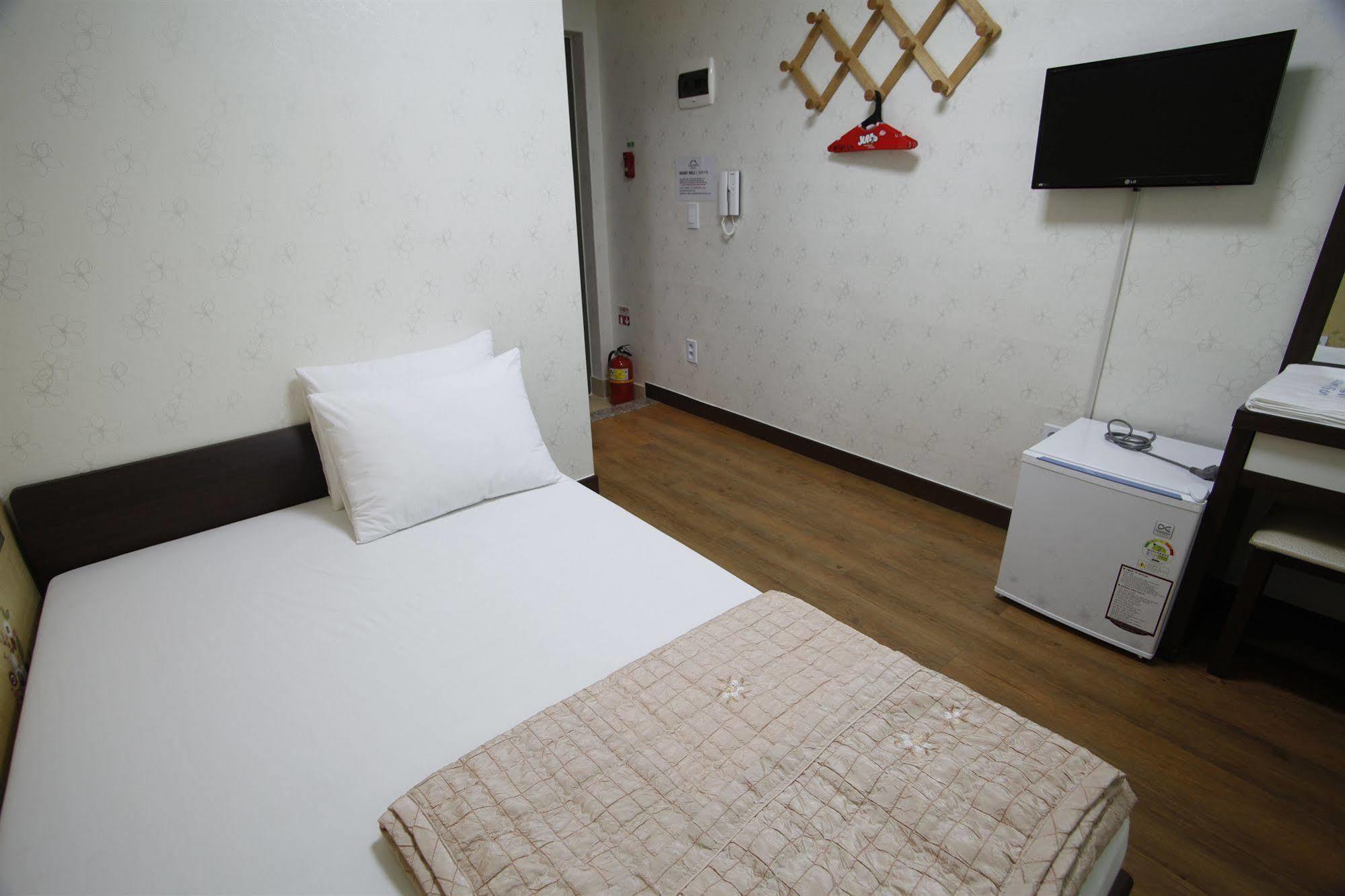 Petercat Hotel Insadong Сеул Екстериор снимка